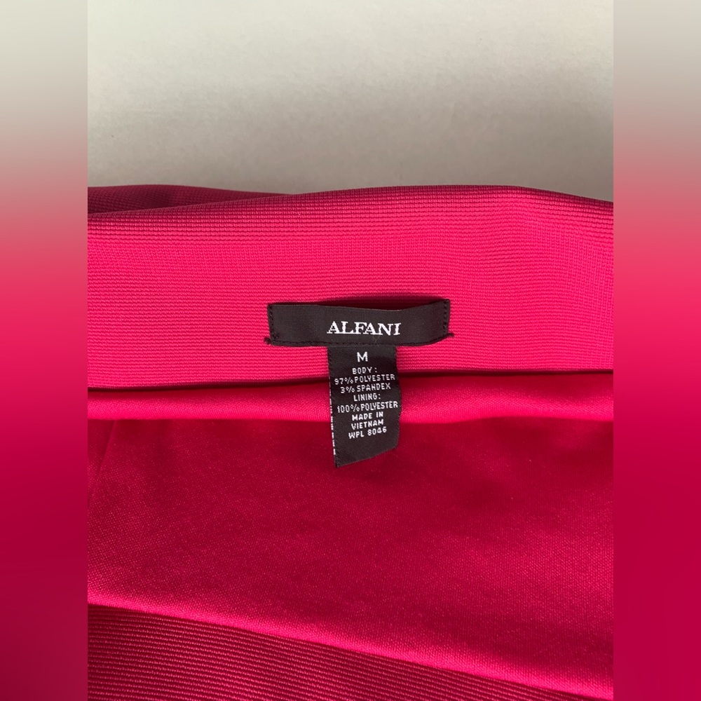 Pink Skirt - Picture 2 of 4